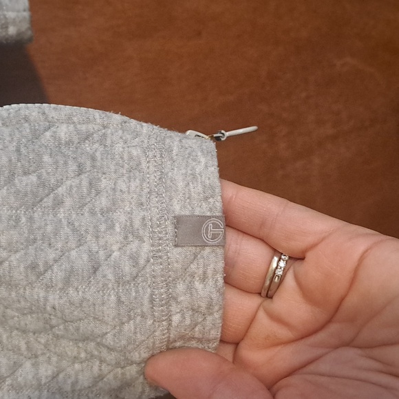 T by Talbots womens gray longsleeve sparkle sweat shirt. Size medium. - Picture 5 of 6